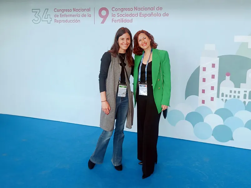La ginecóloga especialista en fertilidad, Paloma Sánchez-Gómez y la psicóloga de Tambre, Raquel Urteaga.