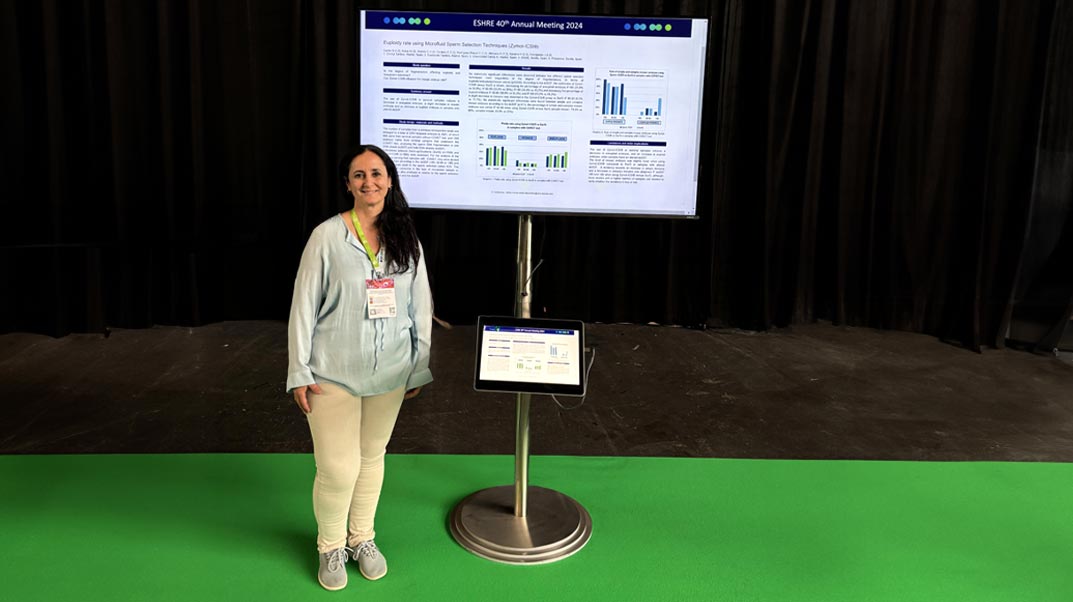 Die Direktorin von Laboratorios Susana Cortés auf dem ESHRE-Kongress. 